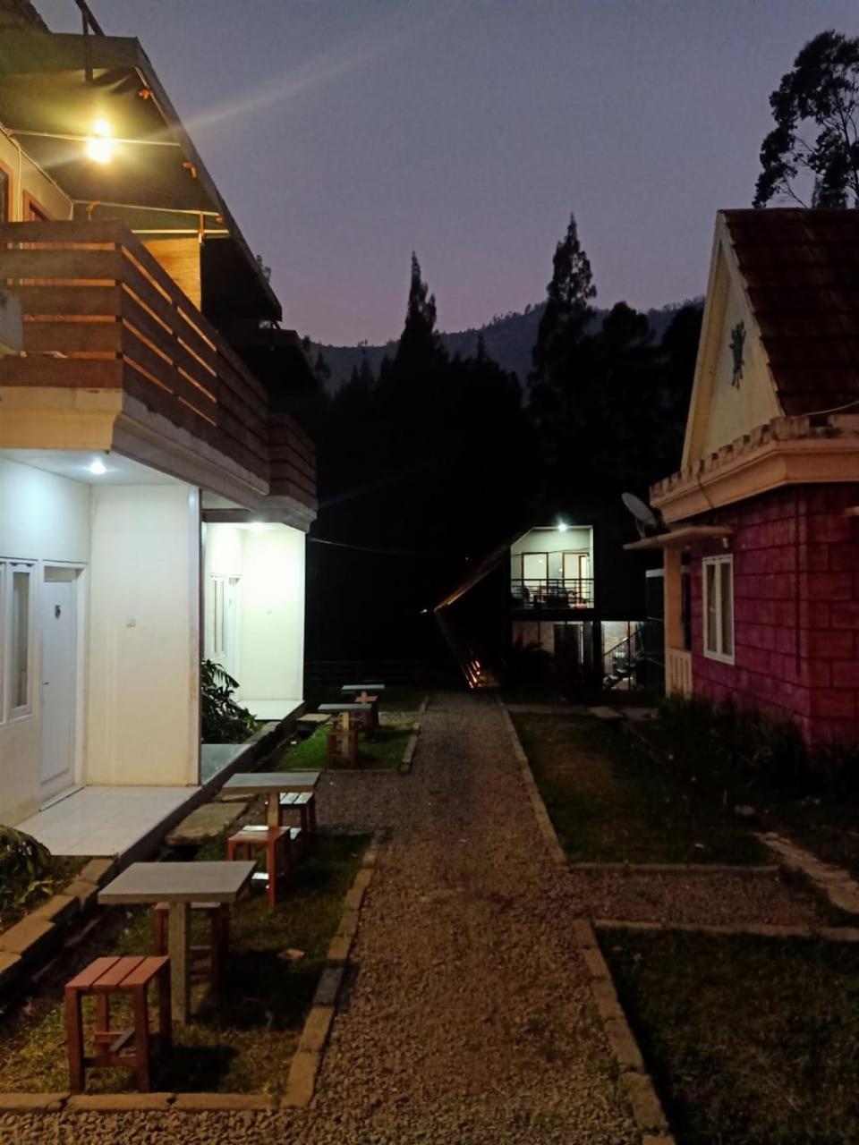 Istana Bromo Resort エクステリア 写真