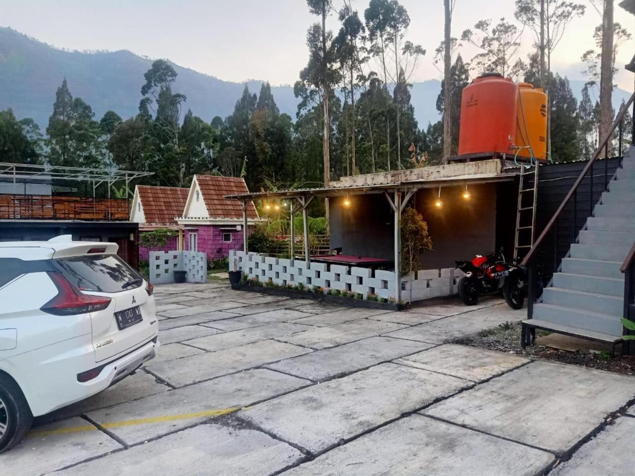 Istana Bromo Resort エクステリア 写真