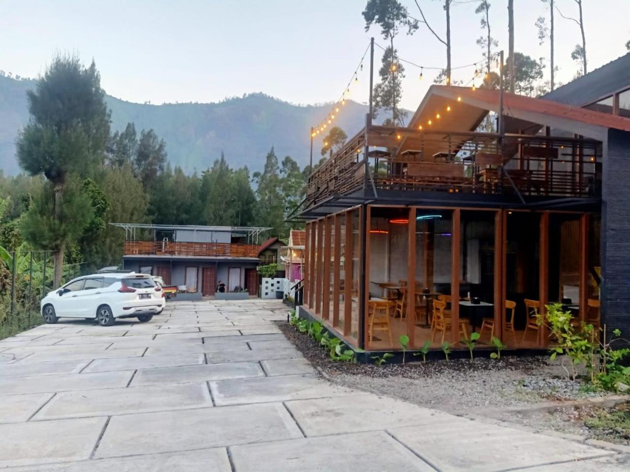 Istana Bromo Resort エクステリア 写真