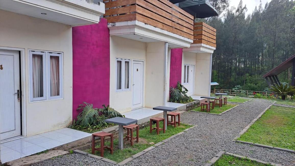 Istana Bromo Resort エクステリア 写真
